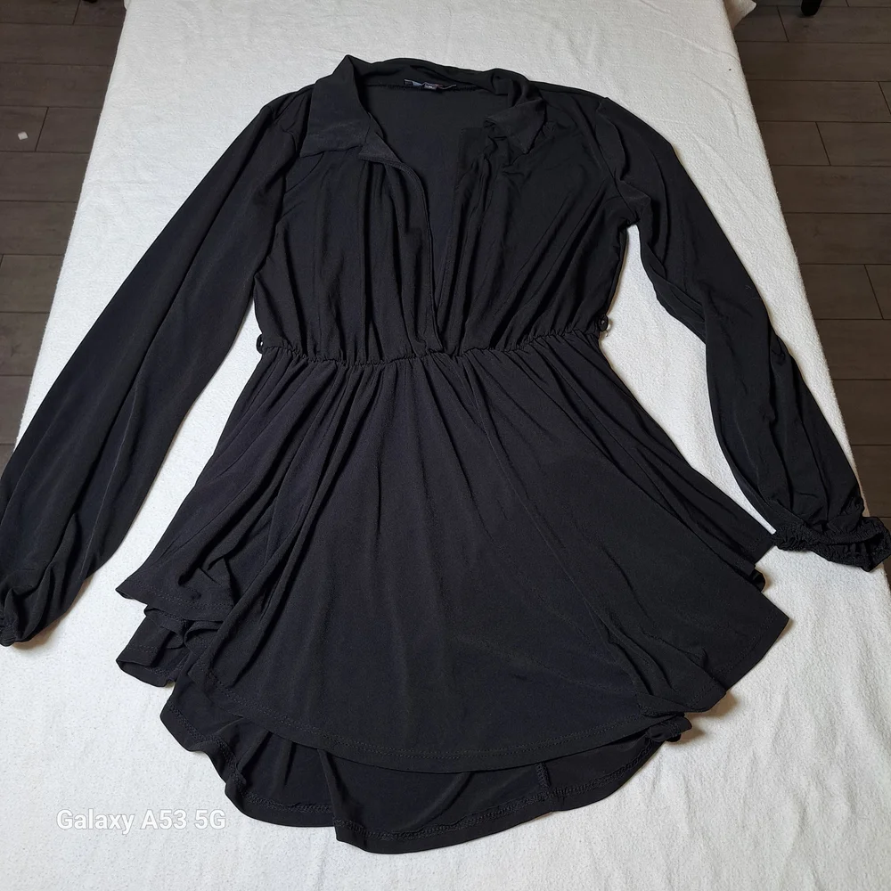 Chic Long Sleeve Black Dress